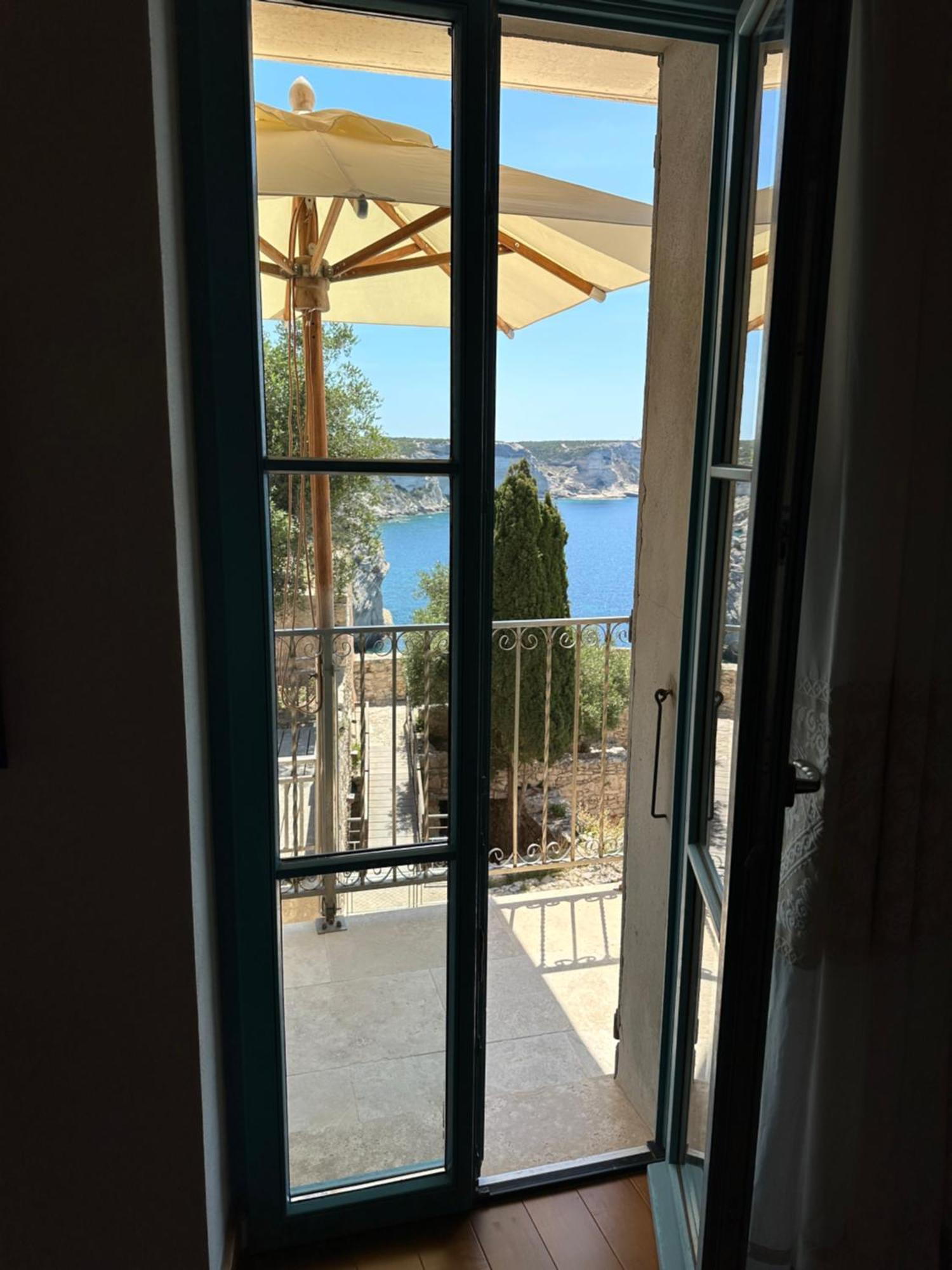 Entre Ciel Et Mer Hotel ボニファシオ エクステリア 写真